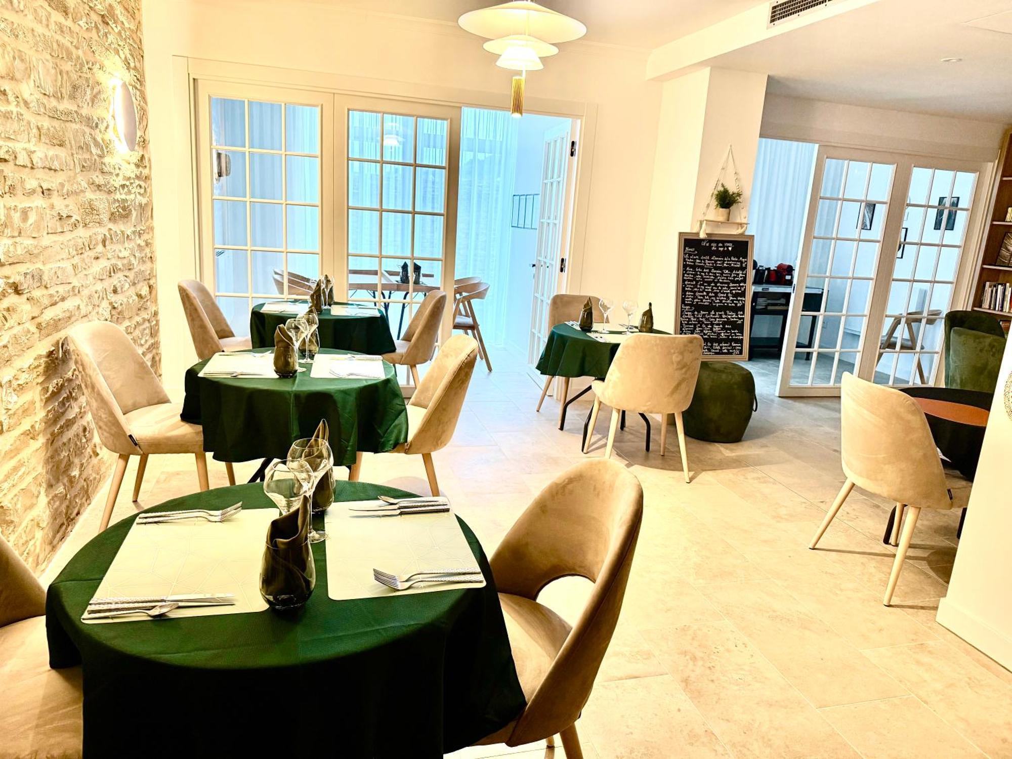 Hotel Particulier Adult Only Les Reveries Du Clos Spa Degustation Et Diner Sur Reservation بومارد المظهر الخارجي الصورة
